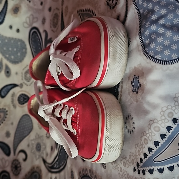 VANS - Picture 2 of 14